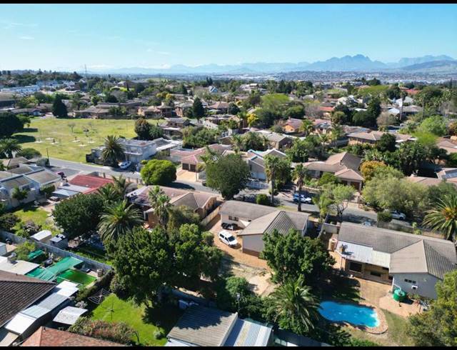 3 BEDROOM HOUSE FOR SALE IN BLOMMENDAL